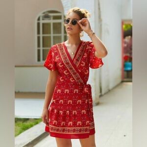 NWT Zesica Red Floral Wrap Dress sz Large